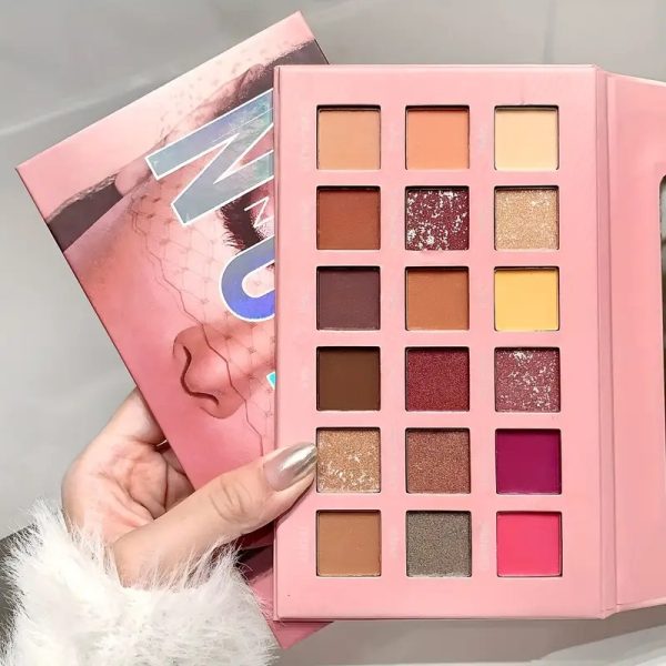 18 Colors Eyeshadow Pallete